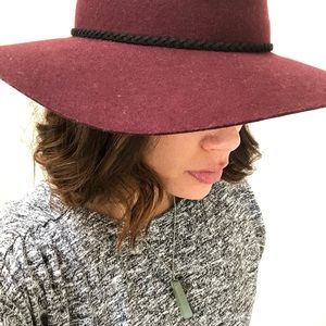 Meet your Posher, Alicia